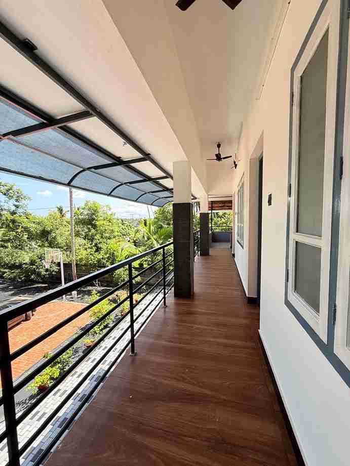 Gallery View 17